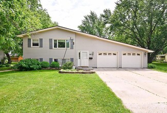 1775 Bigelow Ave, Owatonna, MN 55060