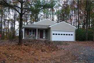 1814 Crazy Horse Dr, Auburn, PA 17922