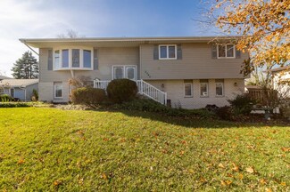 2504 Victoria Rd, Schererville, IN 46375