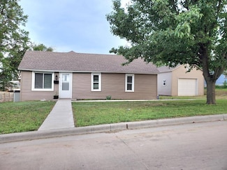 218 W 18th St, Concordia, KS 66901
