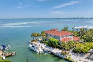 585 Gunwale Ln, Longboat Key, FL 34228