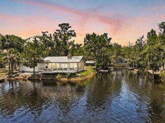 1721 King St, Steinhatchee, FL 32359