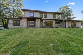 49 Stoneyside Ln, Saint Louis, MO 63132