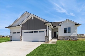 430 NW Ryder Dr, Waukee, IA 50263
