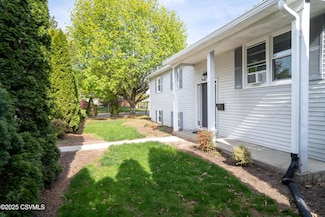 302 E Walnut St, Selinsgrove, PA 17870