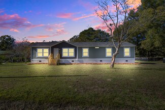 311 Starbright Ln, Moncks Corner, SC 29461