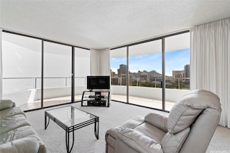 1910 Ala Moana Blvd Unit 19, Honolulu, HI 96815