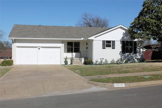 9016 Hackney Ln, Dallas, TX 75238