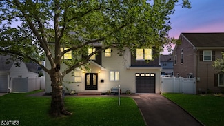 331 West Ln, Clark, NJ 07066
