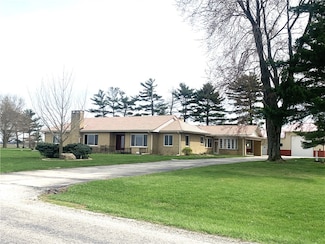 2518 E 100 Rd N, Pana, IL 62557
