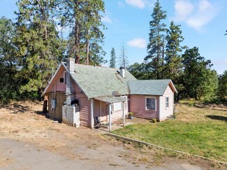 4770 Old Stage Rd, Central Point, OR 97502