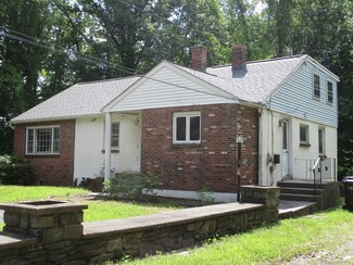 40 Rockaway Rd, Auburn, MA 01501