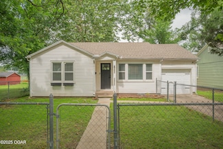424 S Mcconnell Ave, Joplin, MO 64801