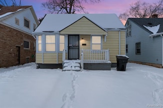 15735 Cheyenne St, Detroit, MI 48227