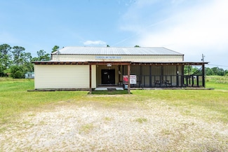 609 Main St E, Willacoochee, GA 31650