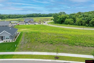 1041 Saba Blvd, Mankato, MN 56001