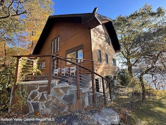 54 Deak Ln, Saugerties, NY 12477