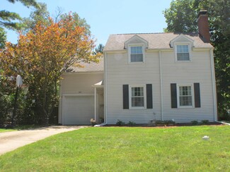 507 Manchester Rd, Normal, IL 61761