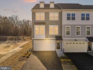 24177 Thurso Square, Sterling, VA 20166