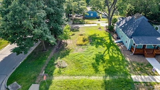 1243 Delaware St, Lawrence, KS 66044