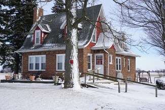 3695 S 6000e Rd, Saint Anne, IL 60964