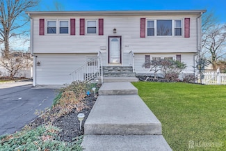 393 Durham Ave, Edison, NJ 08817