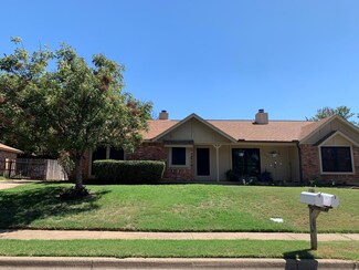 3008 Penny Ln, Euless, TX 76039