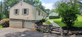 33 Bristol Dr, Canton, CT 06019