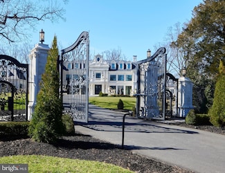 6431 Georgetown Pike, McLean, VA 22101