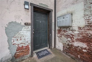 1114 Sarah St, Pittsburgh, PA 15203