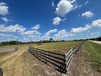 7782 County Road 203, Liverpool, TX 77577