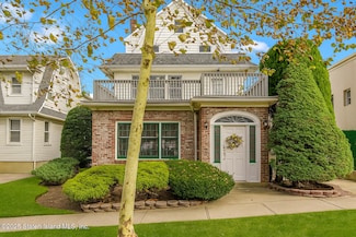 125 Walbrooke Ave, Staten Island, NY 10301