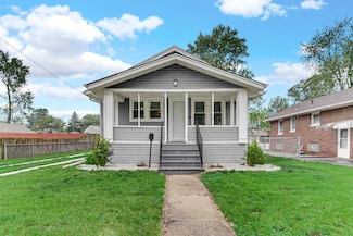 6718 Delaware Ave, Hammond, IN 46323