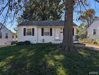 432 Midlothian Rd, Saint Louis, MO 63137