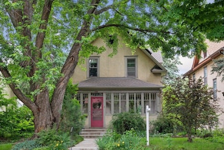 2221 30th Ave S, Minneapolis, MN 55406
