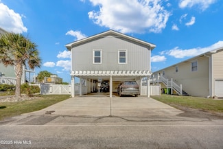 901 Canal Dr, Carolina Beach, NC 28428