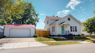 211 W Howard St, Willard, OH 44890