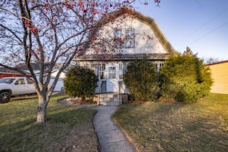 16 W Park St, New York Mills, MN 56567