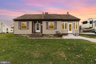 201 S Water St, New Oxford, PA 17350