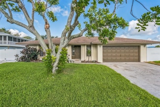 2204 78th St W, Bradenton, FL 34209