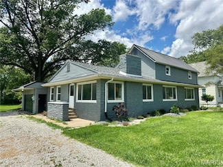 165 S Park St, Hoyleton, IL 62803