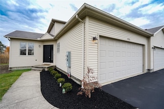 3225 Starwick Ct Unit 3227, Canfield, OH 44406