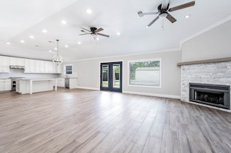 5012 Harbor Light Dr, Dickinson, TX 77539