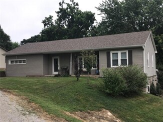 300 N Madison St, Oregon, MO 64473