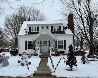 300 Brady St, Chesaning, MI 48616