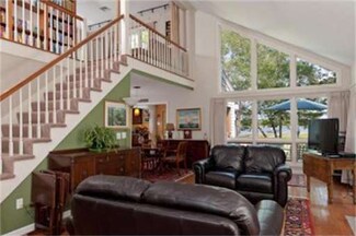 17 Dexter Rd, Marion, MA 02738