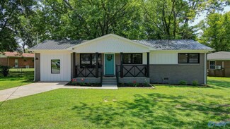 3220 Deerfield Rd NW, Huntsville, AL 35810
