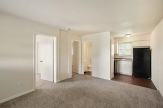 5415 3rd St Unit 3, Danbury, TX 77534