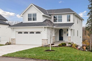 124 Chicago Ave N, Wayzata, MN 55391