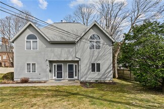 12 Chapel St Unit 2, Newport, RI 02840
